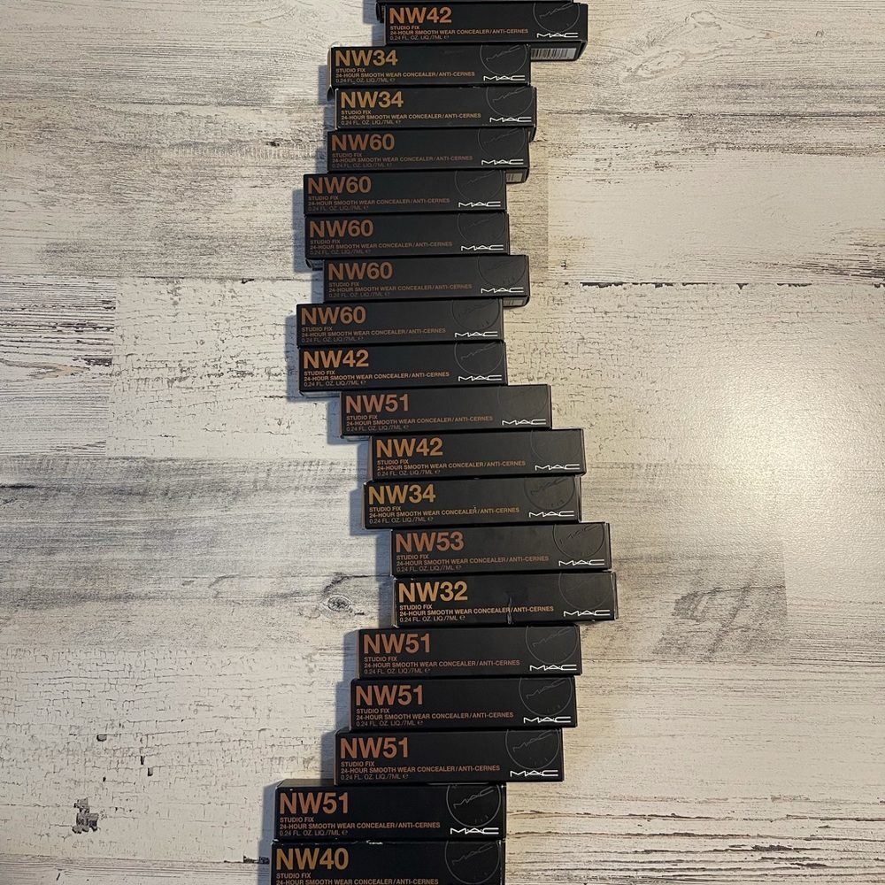 MAC STUDIO FIX 24 HOUR SMOOTH WEAR CONCEALER NW40 NW42 NW34 NW60 NW51 NW53 NW32